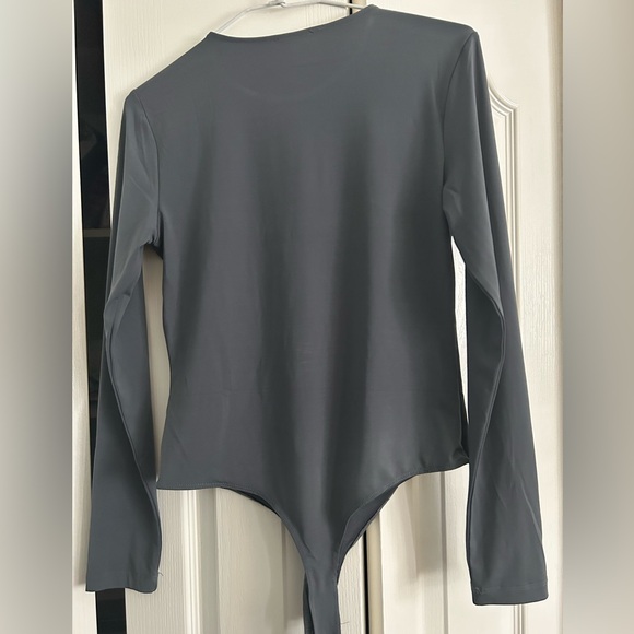 Dynamite grey bodysuit - Picture 2 of 2